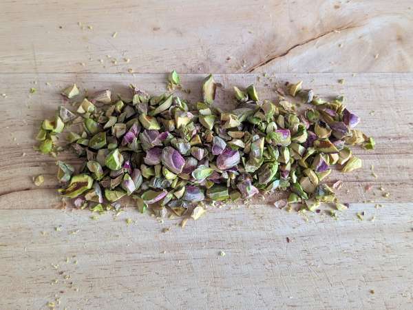 Burrata ve kremalı, çıtır antep fıstıklı somon lazanya - Hazırlık adım 3