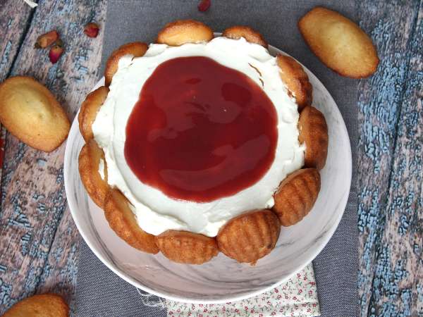 Madlen ile kırmızı meyveli charlotte - Hazırlık adım 9