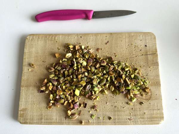 Ultra nemli antep fıstıklı, misket limonlu ve kabaklı kek - Hazırlık adım 2