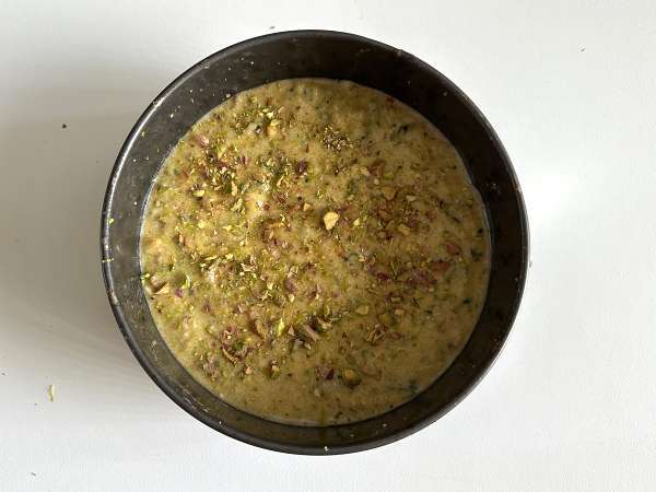 Ultra nemli antep fıstıklı, misket limonlu ve kabaklı kek - Hazırlık adım 7