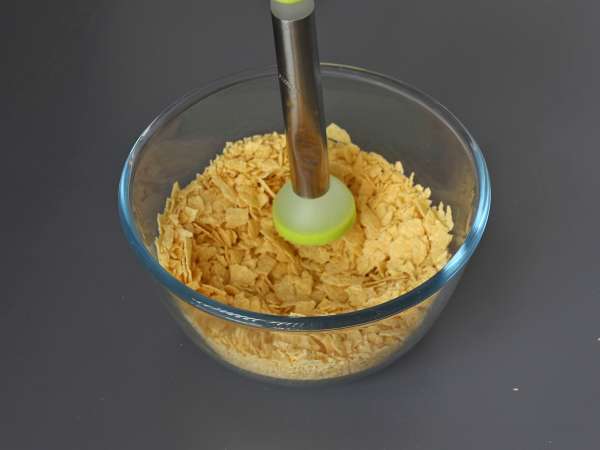 Kum Gülleri İçinde Çikolatalı Pringles - Hazırlık adım 1