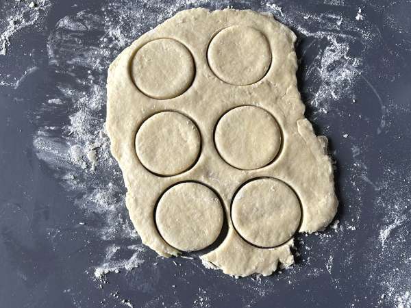 Çilekli kurabiye, asla başarısız olmayan Amerikan çilek kremalı kurabiye - Hazırlık adım 4