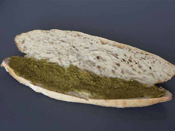 Mortadella ve burrata peynirli gurme İtalyan sandviçi - Hazırlık adım 1