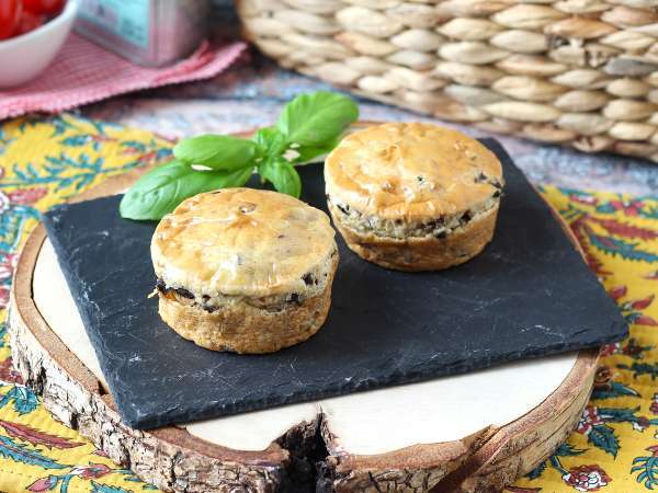 Hava fritözünde zeytinli ve Philadelphia peynirli tuzlu muffinler - Hazırlık adım 8