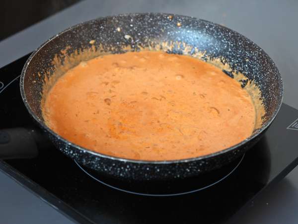 Tayland Usulü Kremalı Köri Soslu Tavuklu Udon - Hazırlık adım 4