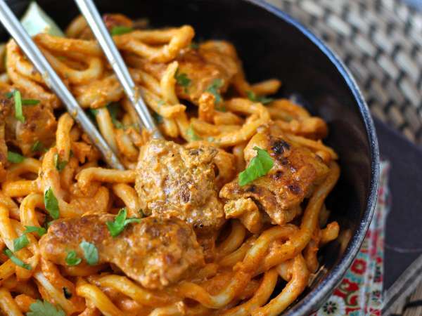 Tayland Usulü Kremalı Köri Soslu Tavuklu Udon - Hazırlık adım 6