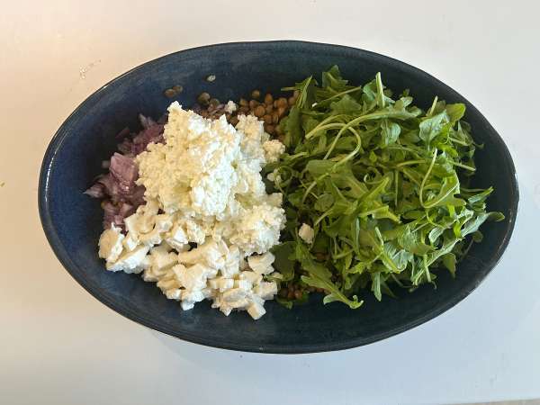 Cottage peynirli, proteinli mercimek salatası: kolay ve hızlı - Hazırlık adım 3