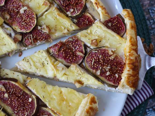 İncir, brie peyniri ve cevizli ince tart - Hazırlık adım 8