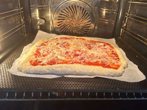 Lor Peynirli Pizza - Hazırlık adım 6