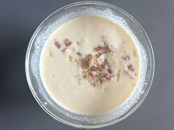 Hamursuz brokoli, pancetta ve süzme peynirli kiş - Hazırlık adım 4