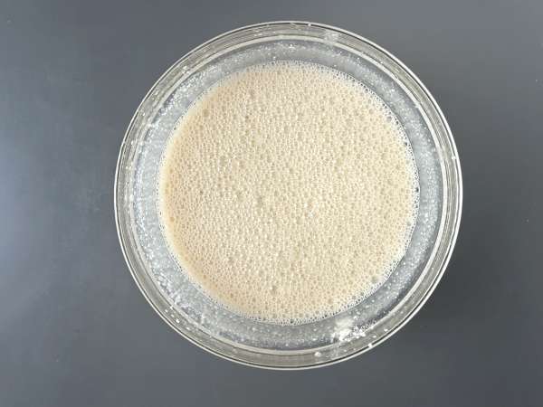 Hamursuz ton balıklı, havuçlu ve süzme peynirli kiş: kolay ve protein açısından zengin - Hazırlık adım 4