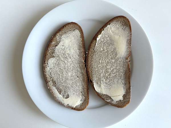 Mantarlı ve rendelenmiş peynirli tost - Hazırlık adım 5