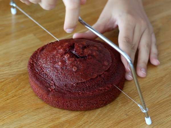 Cadılar Bayramı'na özel Red Velvet kek! - Hazırlık adım 8
