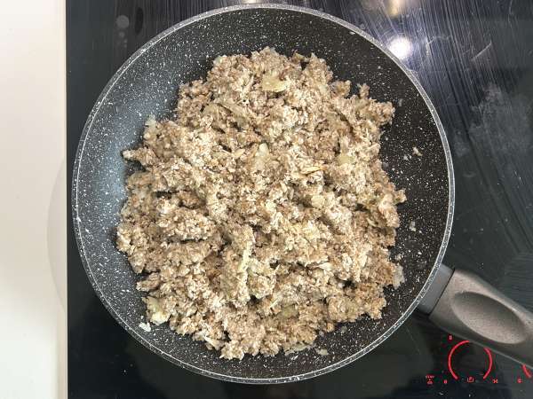 Mantar, pirinç ve miso ile doldurulmuş vejetaryen lahana dolması - Hazırlık adım 4