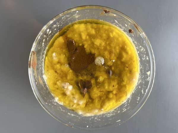 Miso, ceviz ve çikolatalı vegan muzlu kek - Hazırlık adım 3