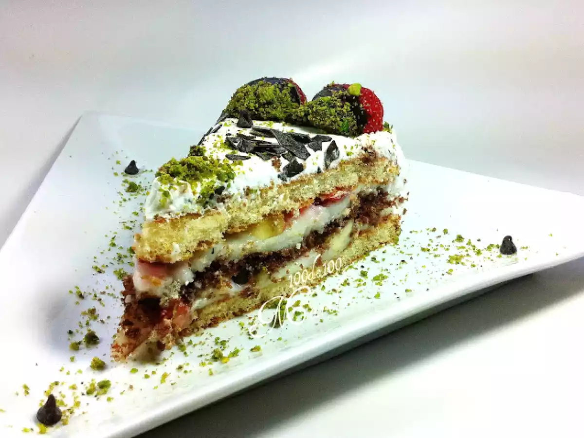 3 KATLI ÇİLEKLİ PASTA - fotoğraf 2