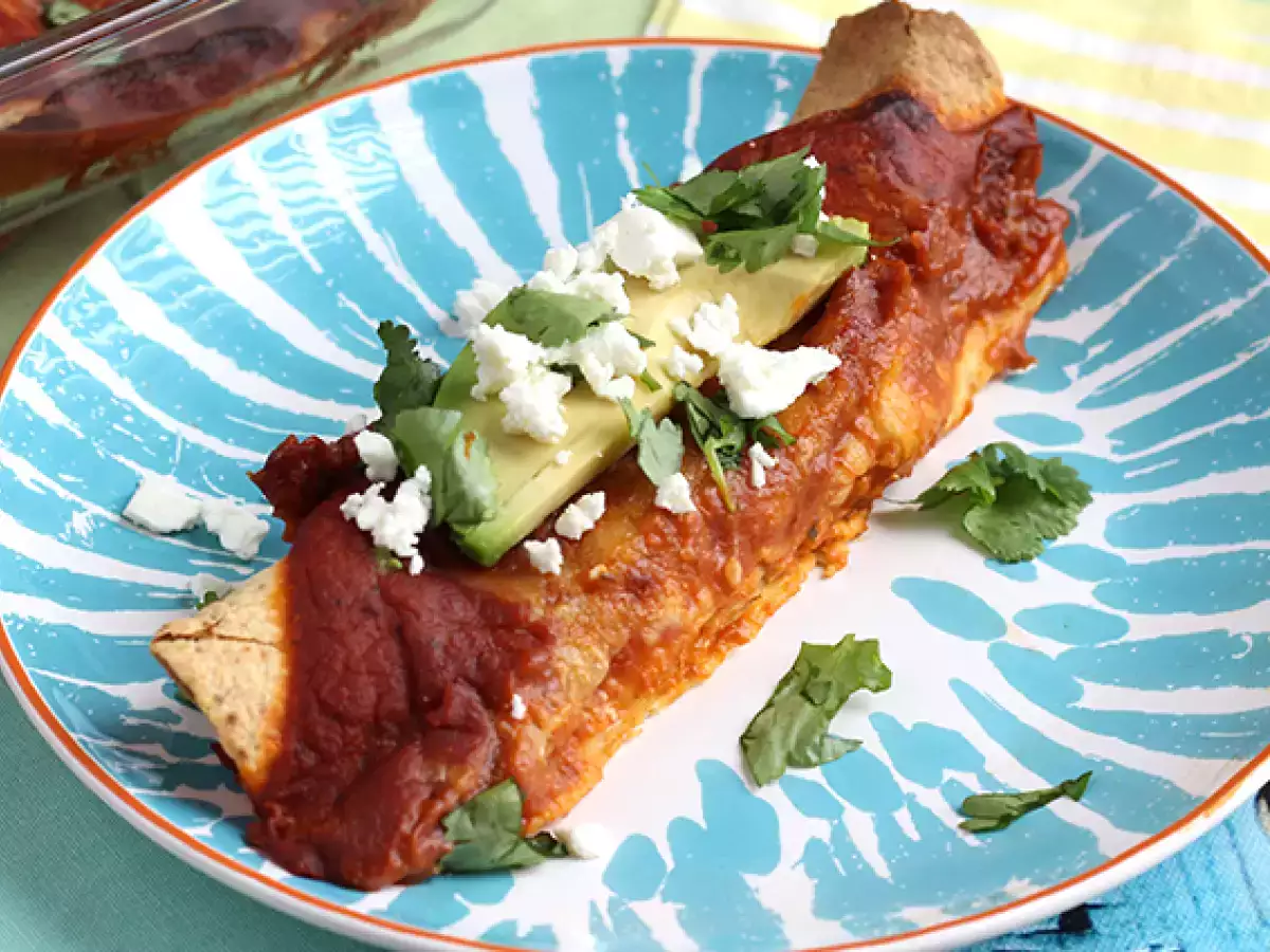 Acı Soslu Tavuk Enchiladas - fotoğraf 2