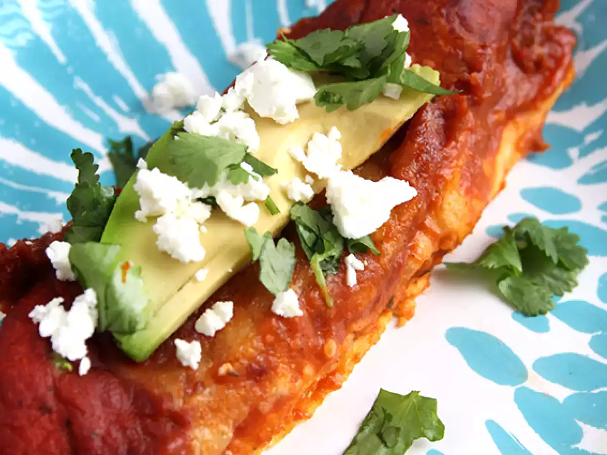 Acı Soslu Tavuk Enchiladas - fotoğraf 5