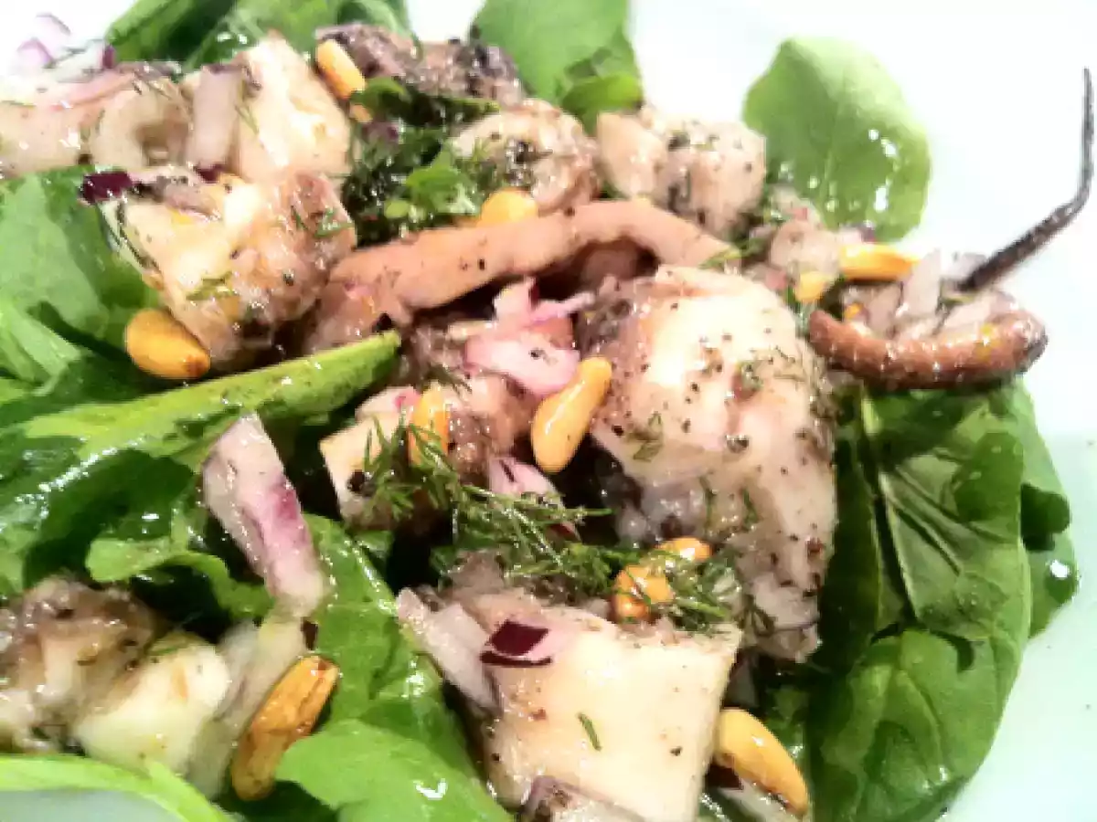 Ahtapotlu salata
