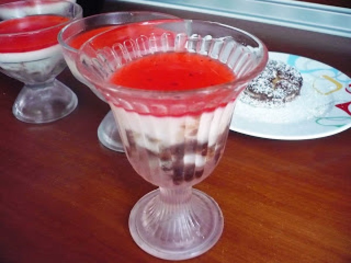 Ahududu soslu kup