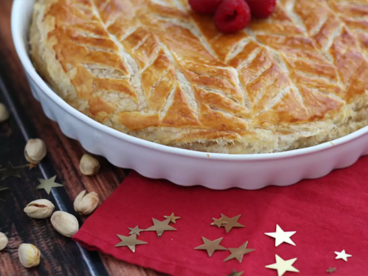 Ahududulu ve Antep Fıstıklı Frangipanlı Galette des Rois - fotoğraf 2