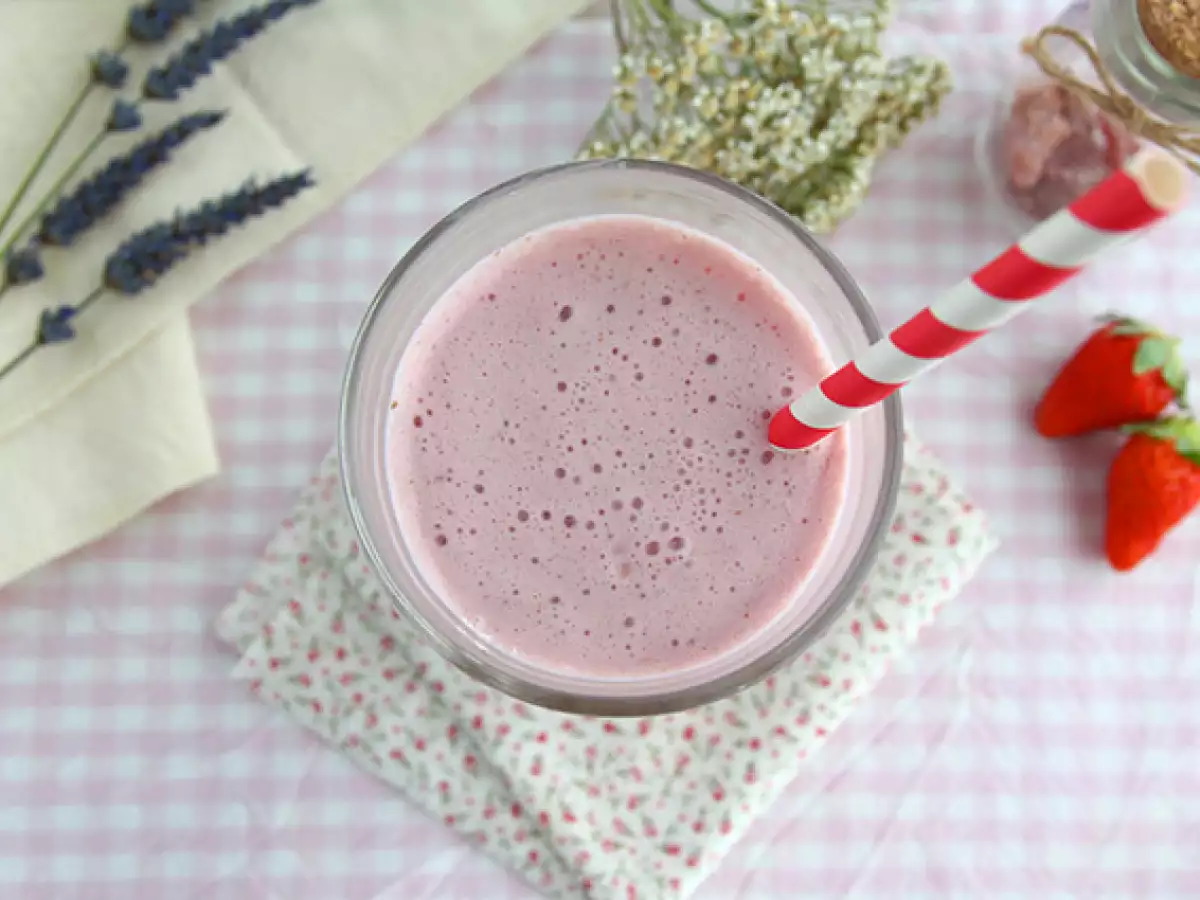 Ahududulu ve çilekli milkshake - fotoğraf 4