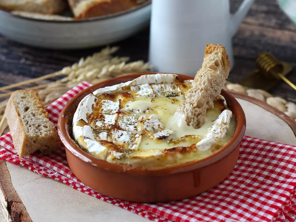 Air Fryer’da Akışkan Camembert Peyniri