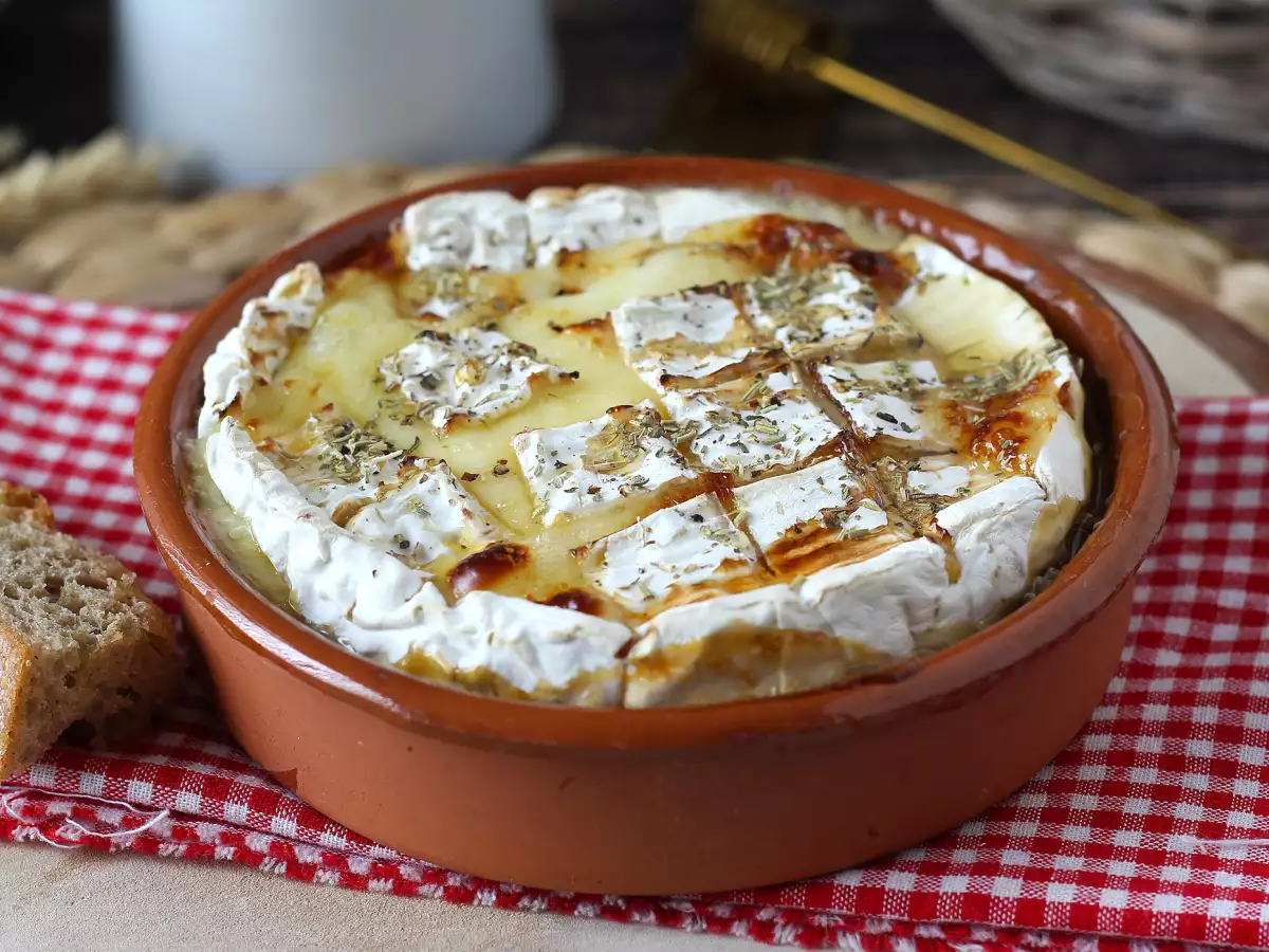 Air Fryer’da Akışkan Camembert Peyniri - fotoğraf 2