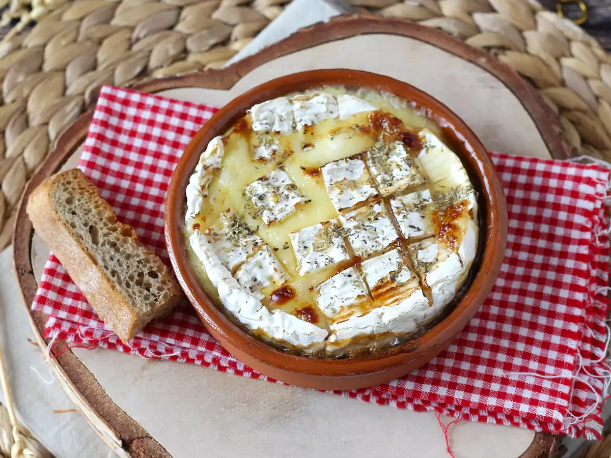 Air Fryer’da Akışkan Camembert Peyniri - fotoğraf 3