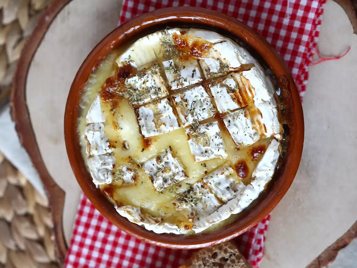 Air Fryer’da Akışkan Camembert Peyniri - fotoğraf 4