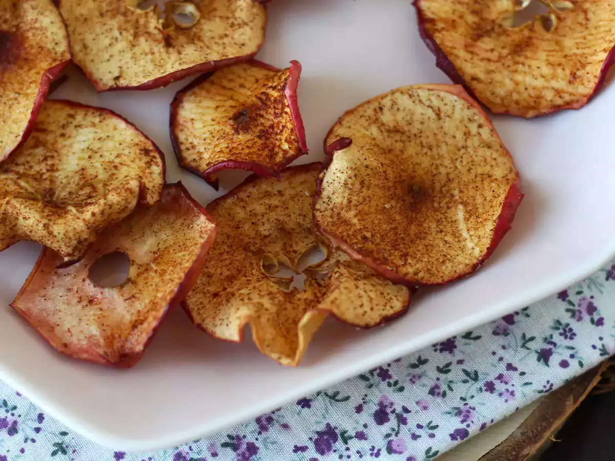 Air Fryer'da tarçınlı elma cipsi - fotoğraf 3