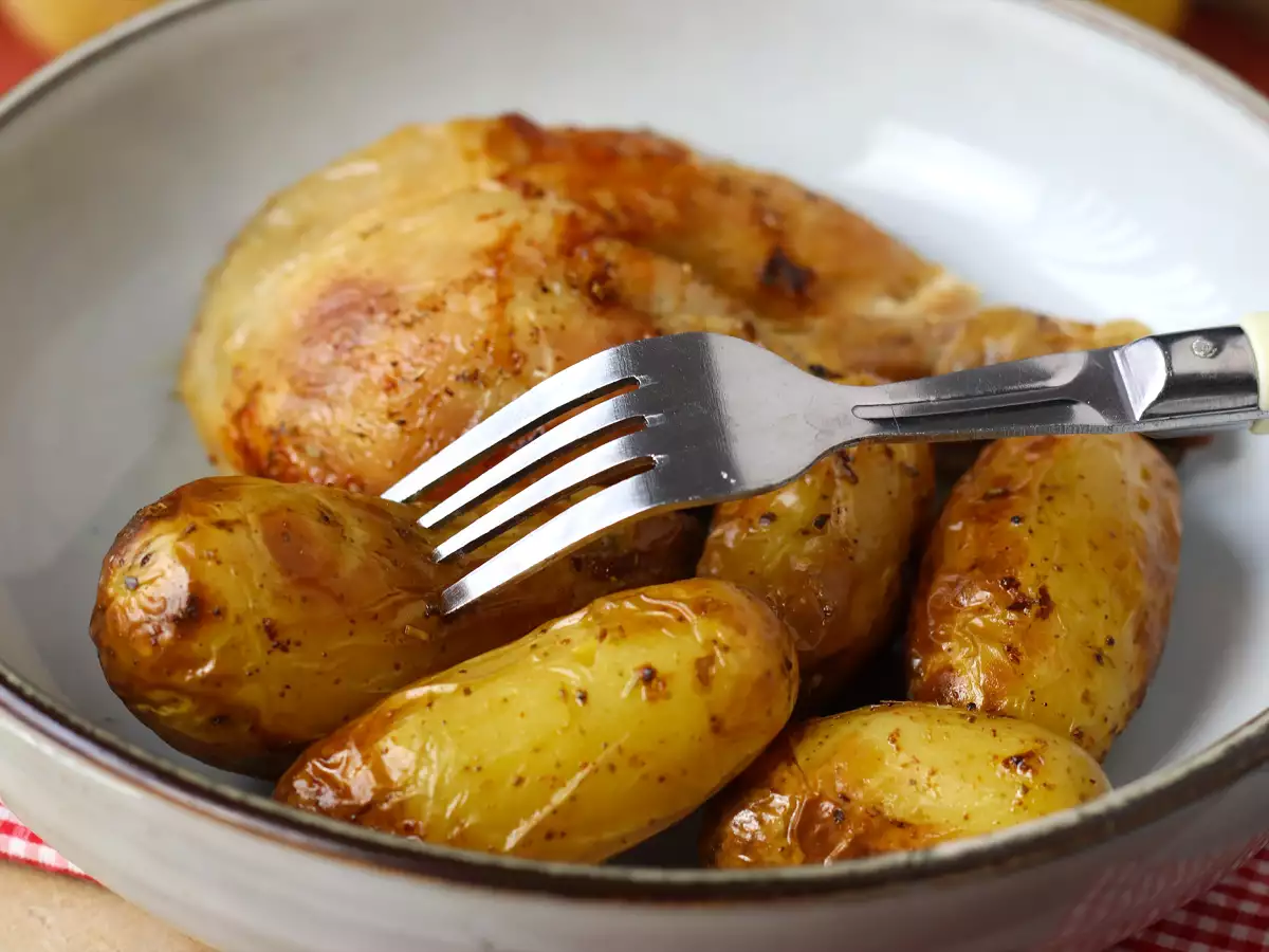 Airfryer'da bütün kızarmış tavuk nasıl yapılır? - fotoğraf 2
