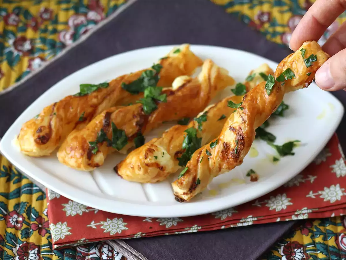 Airfryer ile pul pul peynir kıvrımları - fotoğraf 3