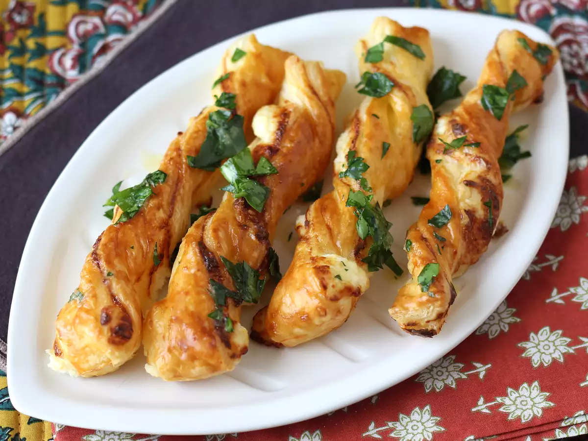 Airfryer ile pul pul peynir kıvrımları - fotoğraf 4