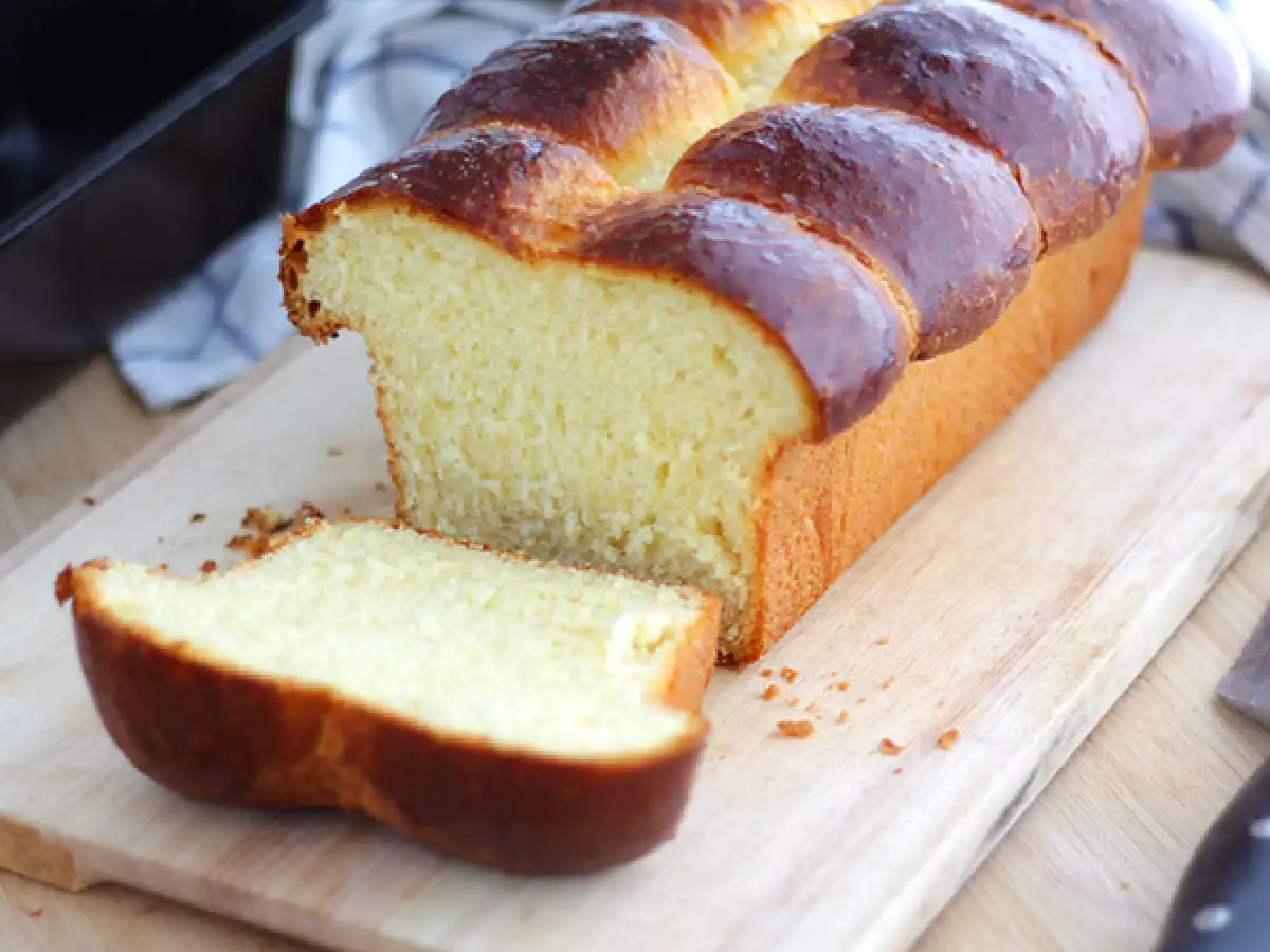 Altın rengi, kabarık börek - fotoğraf 3