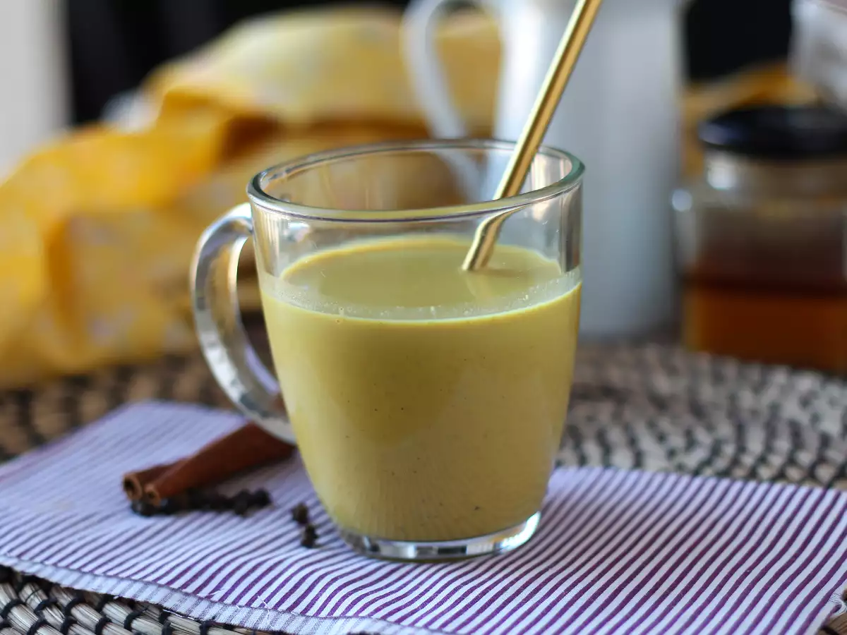 Altın Süt (Golden Milk): Sağlık ve Esenlik İçeceği - fotoğraf 3
