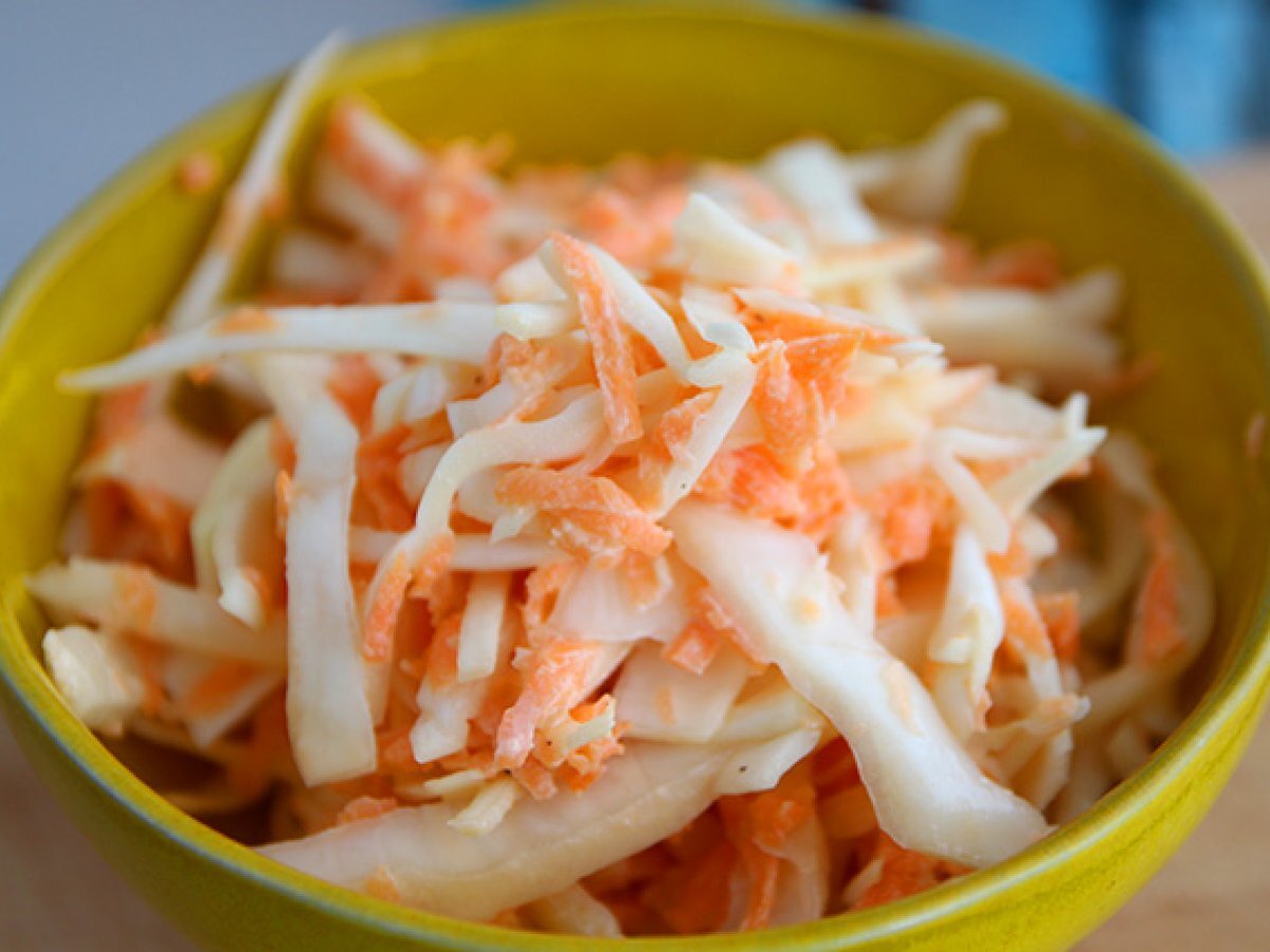 Amerikan usulü coleslaw (lahana ve havuç salatası) - fotoğraf 3