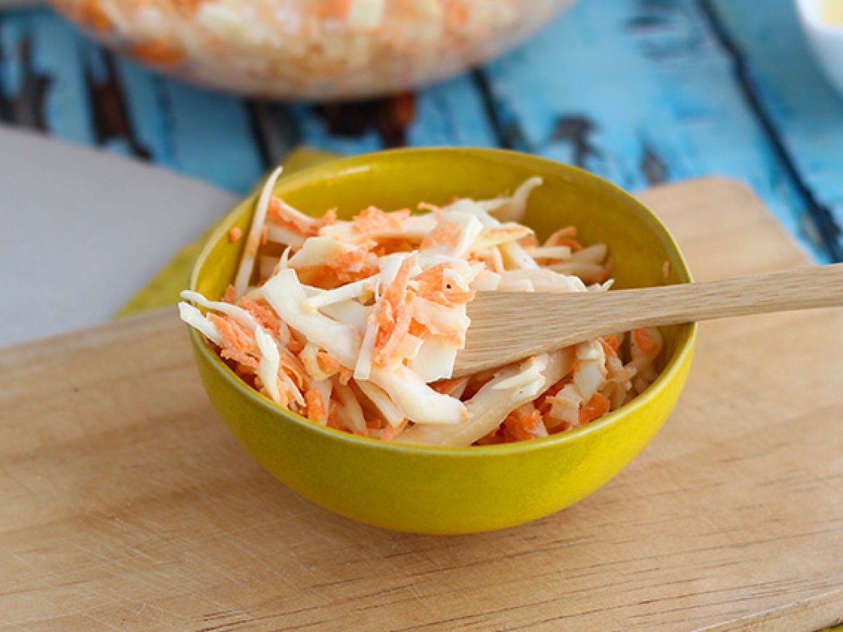 Amerikan usulü coleslaw (lahana ve havuç salatası) - fotoğraf 4