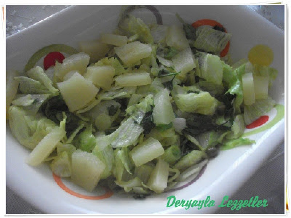 Ananaslı Kaparili Yeşil Salata