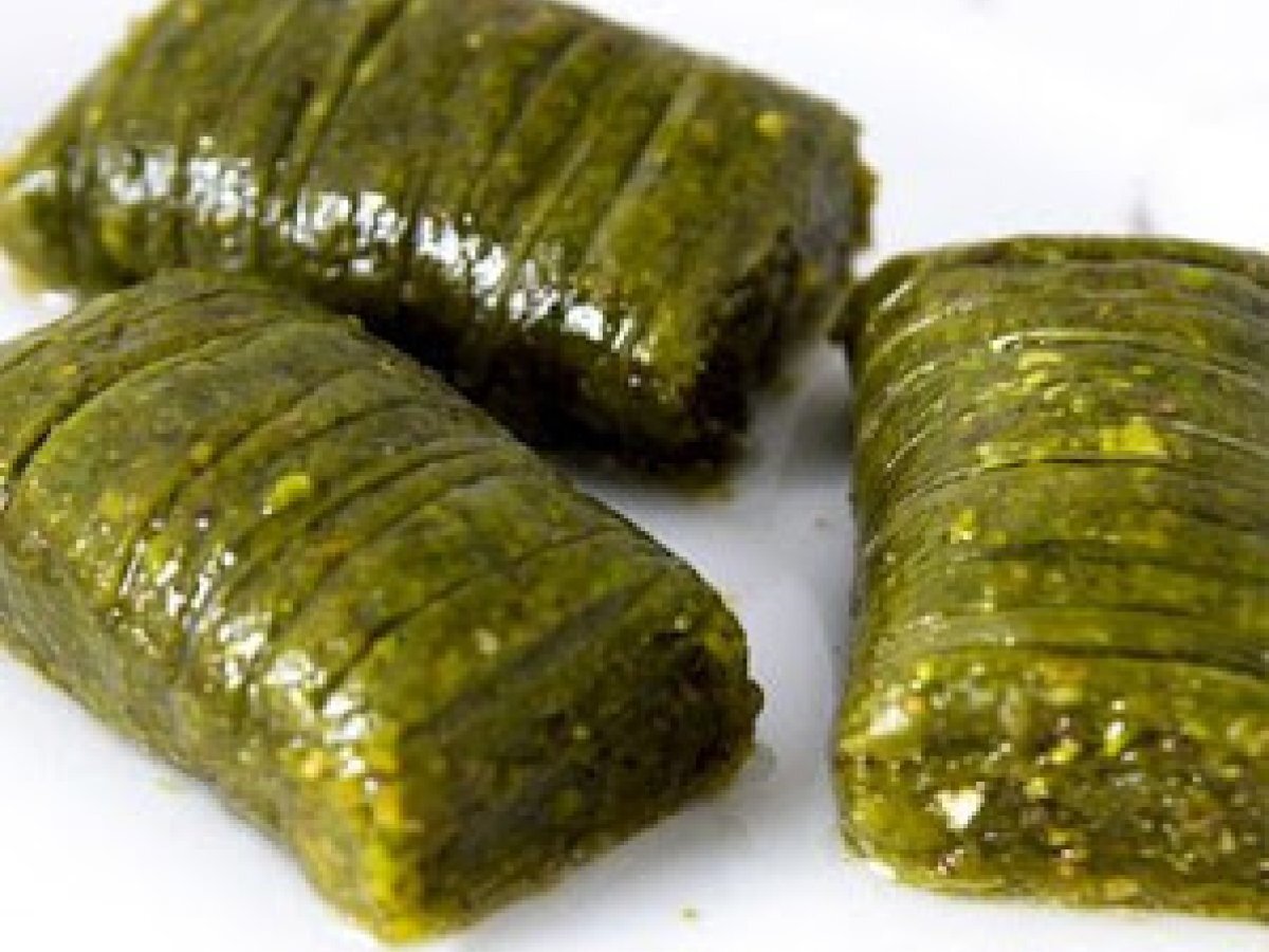 Antep Fıstıklı Burma Tarifi