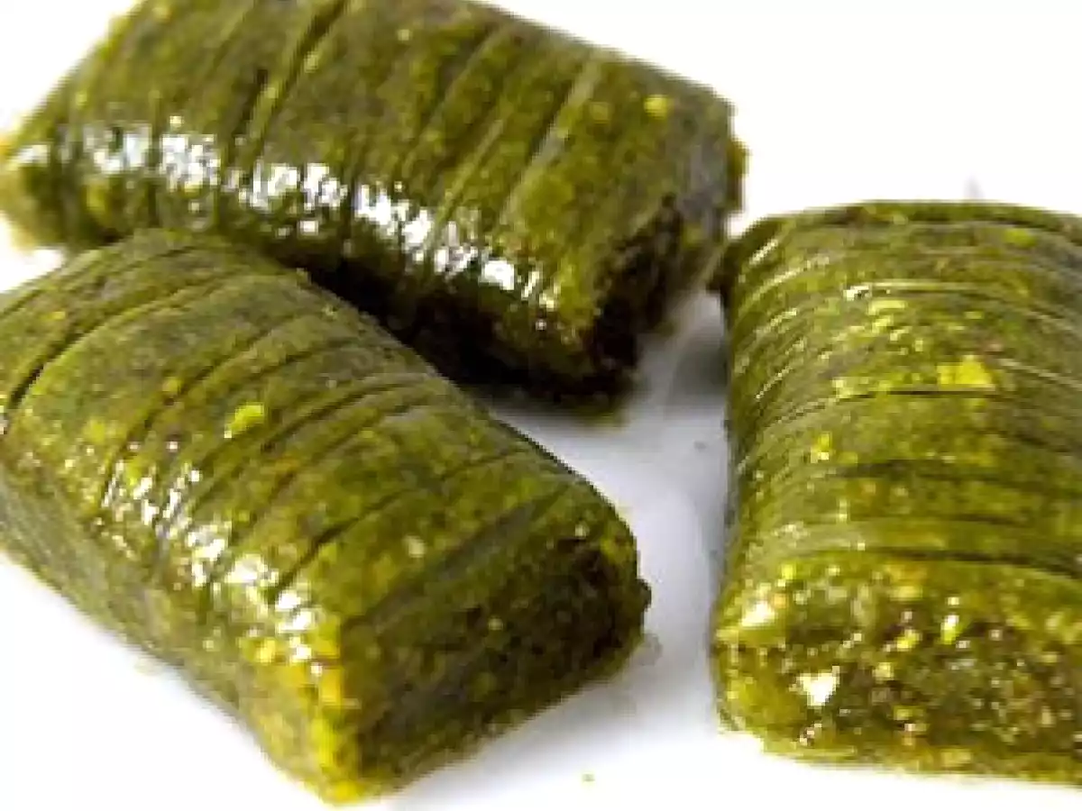 Antep Fıstıklı Burma Tarifi
