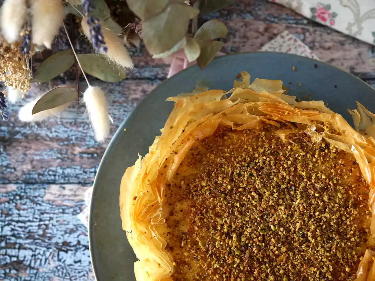 Antep fıstıklı, gevrek ve eriyen baklava tarzı cheesecake - fotoğraf 4
