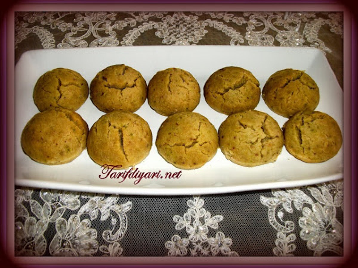 ANTEP FISTIKLI ISLAK KURABİYE(BROWNİ KURABİYE)