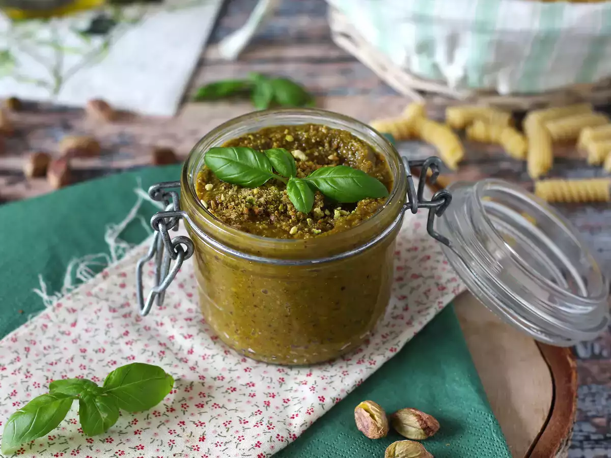 Antep fıstıklı pesto, kolay ve lezzetli bir sos - fotoğraf 3