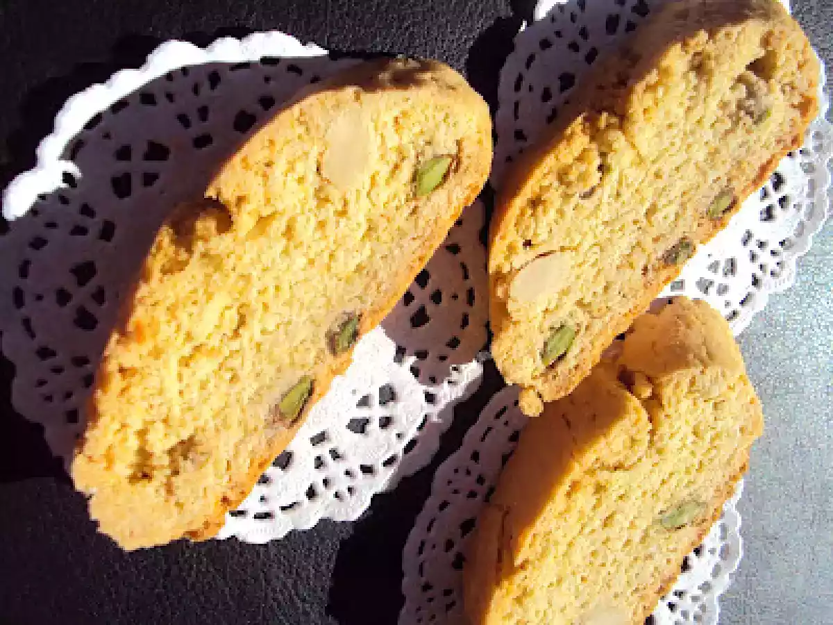 Antepfıstıklı ve Bademli Biscotti - fotoğraf 2