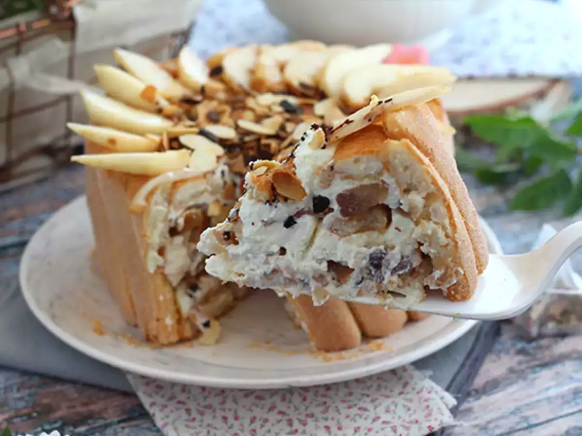 Armut ve kızarmış bademli charlotte - fotoğraf 4