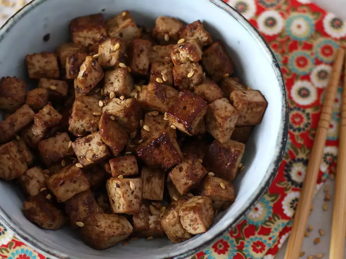 Asya lezzetleriyle marine edilmiş tofu (Bundan sonra tofuyu seveceksiniz!) - fotoğraf 2