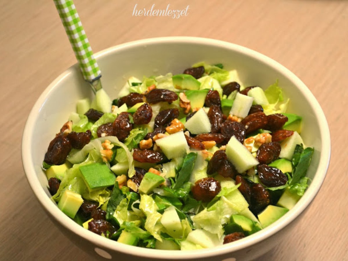 AVAKADOLU ELMALI SALATA