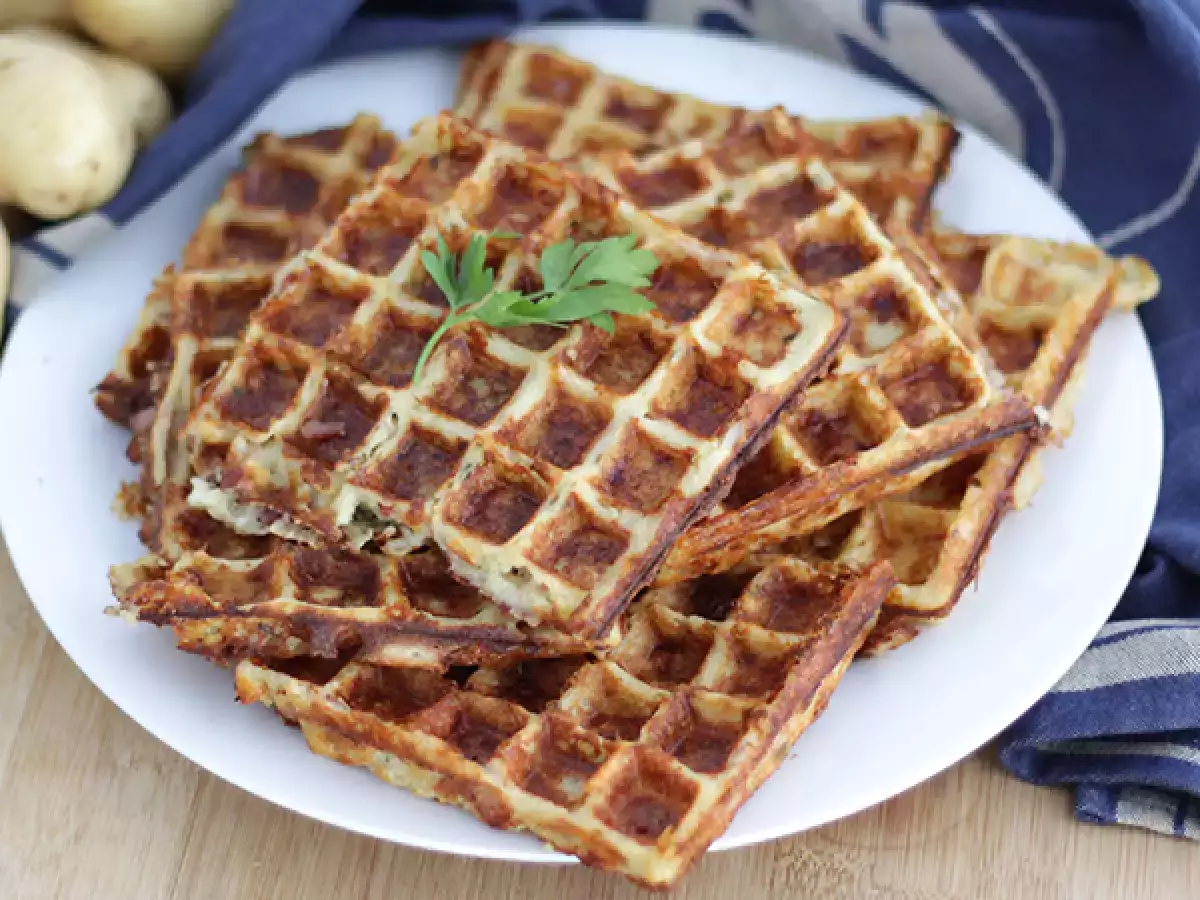 Baconlu, Comté peynirli ve patatesli waffle - fotoğraf 3