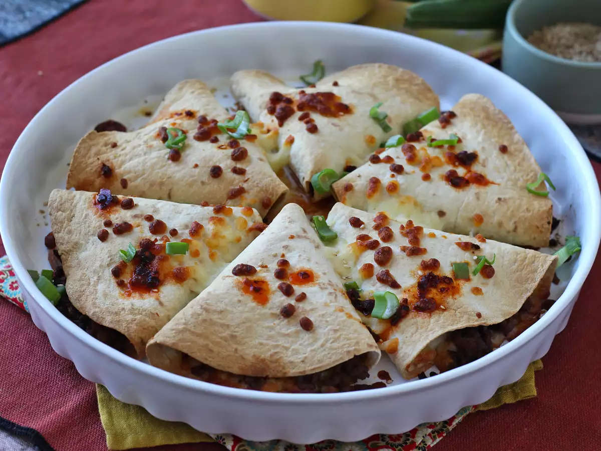 Baharatlı Dana Etli Fırında Quesadilla Usulü Tortillalar - fotoğraf 2